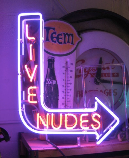Live Nudes sign